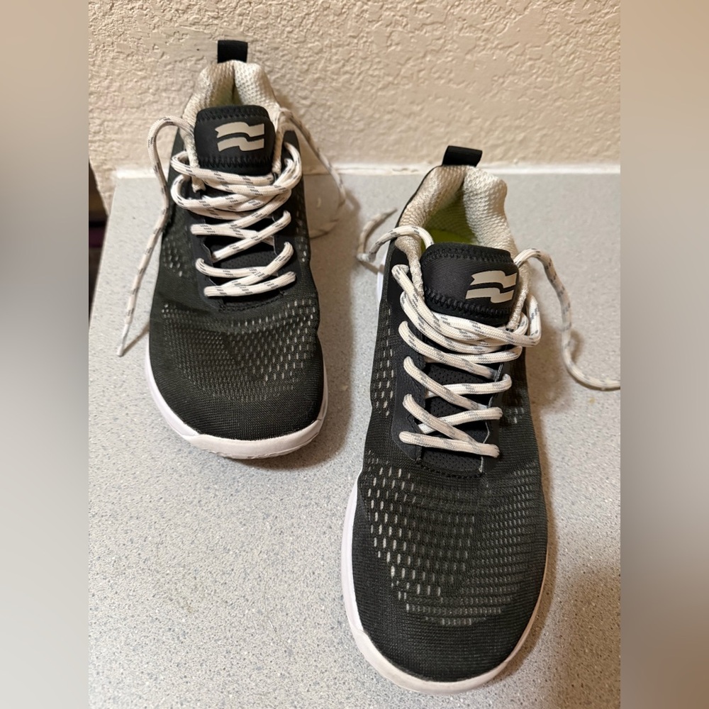Strike Mvmnt barely worn